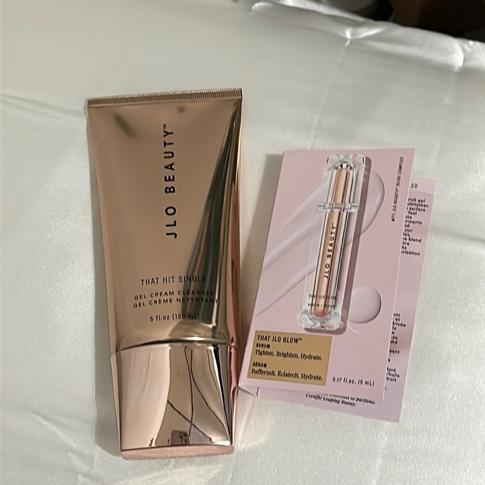 Jlo beauty that hit single gel cream cleanser 5oz with sample